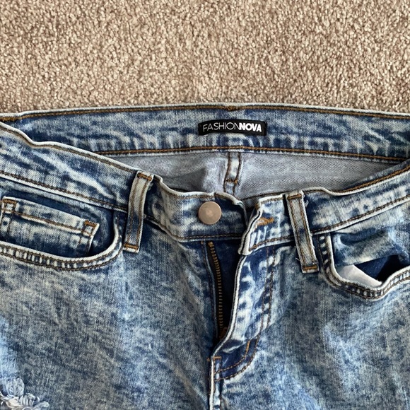 Fashion nova jeans - Picture 2 of 3